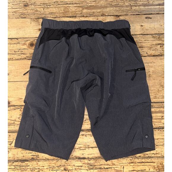 MTB Men’s Size L Dark Gray Mountain Bike Cargo Shorts NWOT - Picture 2 of 8
